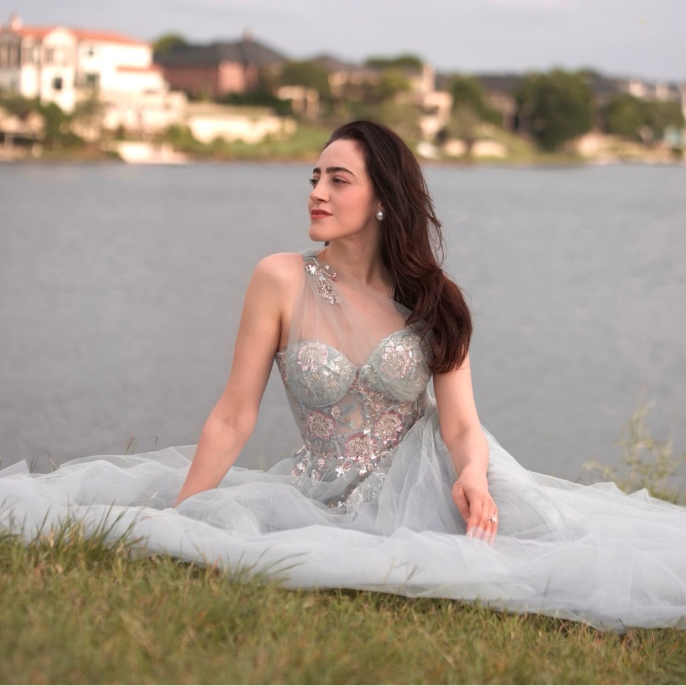 Elegant Blue/Couture Tulle Gown with Floral Embellishments